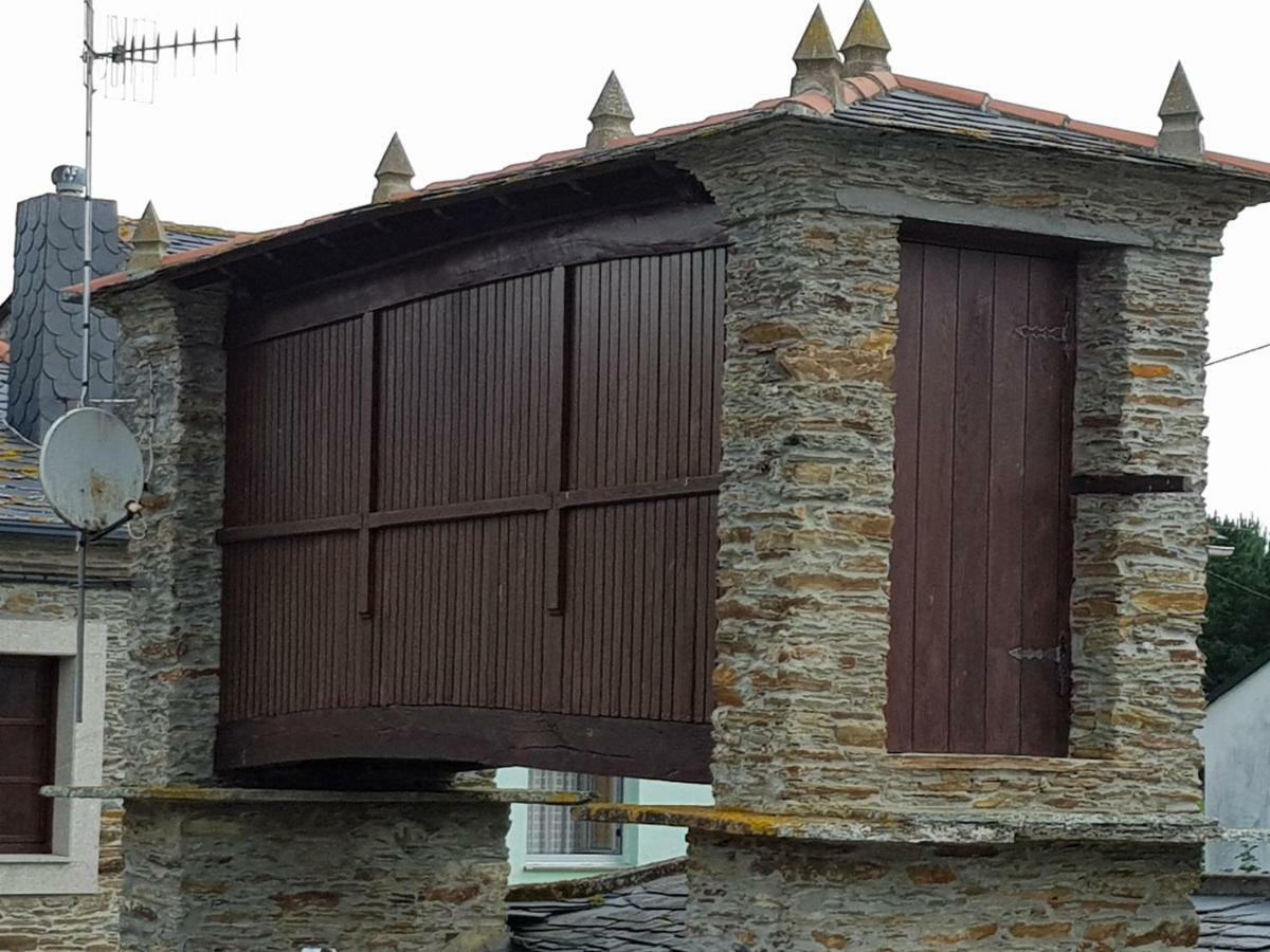 Casa Julia De Lozano Villa Rinlo Bagian luar foto